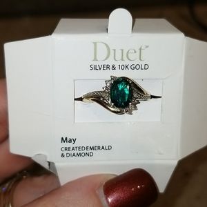 10kt white and yellow gold emerald ring